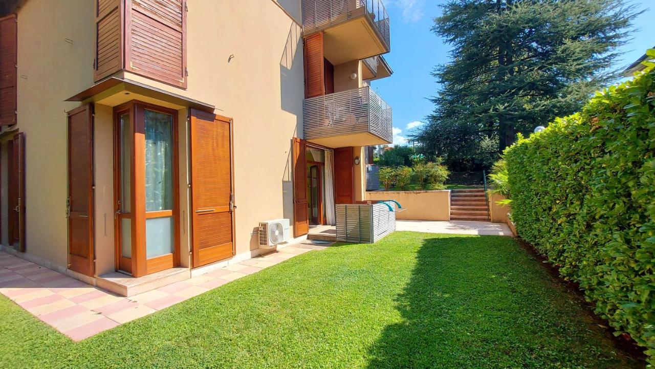 Colors Pool Apartment Bardolino Exterior photo