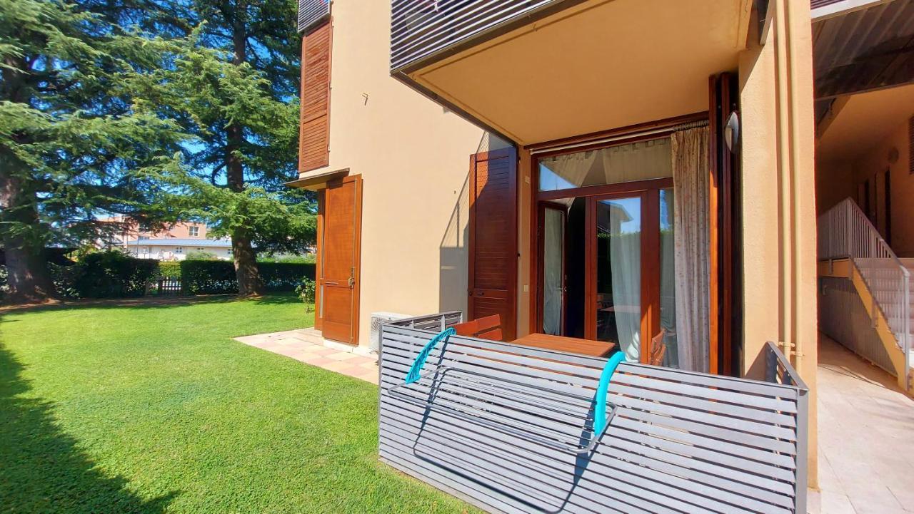 Colors Pool Apartment Bardolino Exterior photo